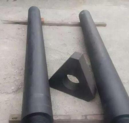 電極在爐上使用時(shí)出現(xiàn)退扣的原因分析